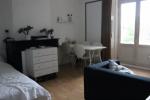 2p kamer met privébalkon, 500 meter van de st